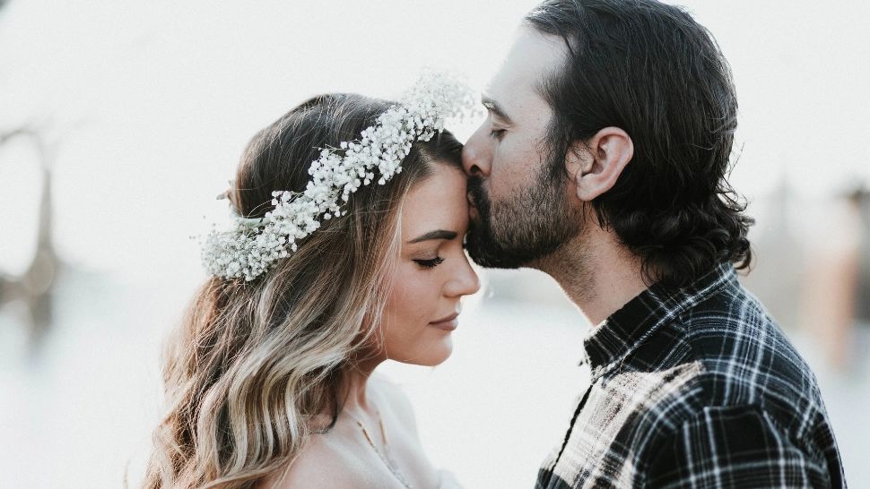 Cât de bine știe să își trateze iubita un bărbat, în funcție de zodie