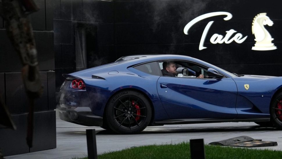 Ancheta în cazul fraților Tate, extinsă în alte 4 state. Bolid de peste 5 milioane de euro, adus din Dubai