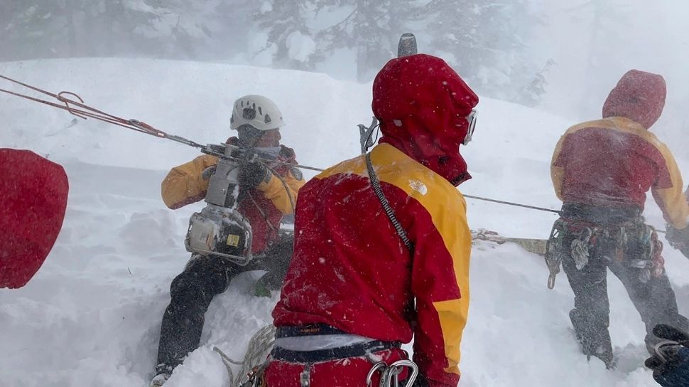 Atenţionare de risc mare de avalanşă în zona Bâlea Lac. Accesul, restricționat
