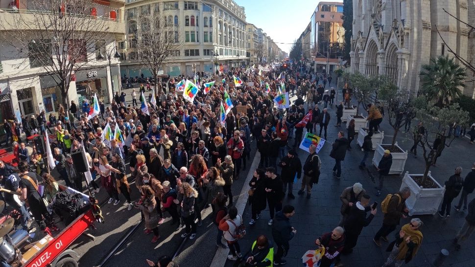 Cea mai mare grevă din Marea Britanie din ultimii zece ani. Oamenii protestează față de criza economică și inflație