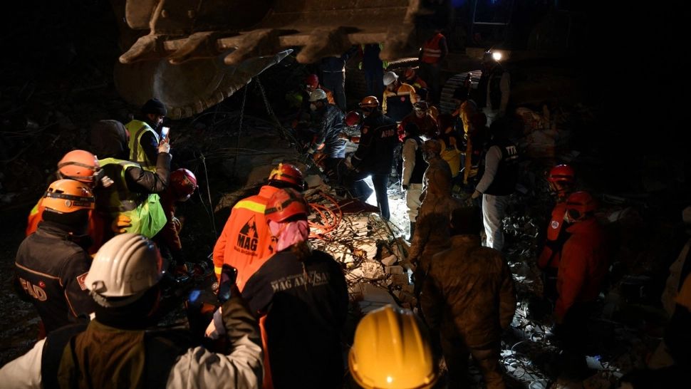 NOU MIRACOL Turcia. Femeie salvată de sub dărâmături la 170 de ore de la producerea cutremurului devastator. Bilanțul seismului a ajuns la 34.000 de morți - VIDEO