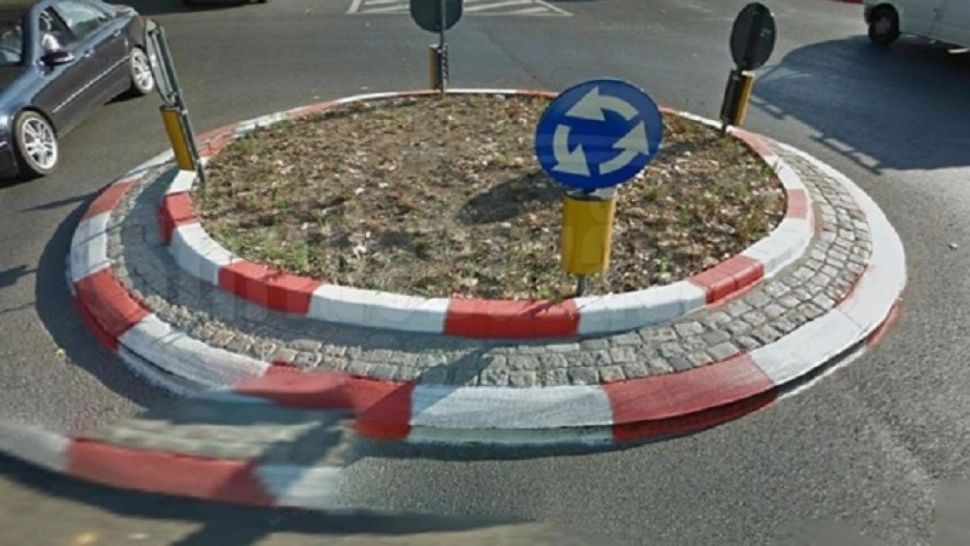 Cum se circulă în sensul giratoriu! Poliția: ”Vechea practică nu mai este valabilă!”