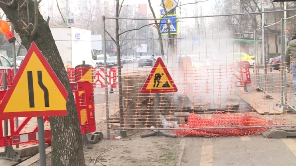 Bucureștenii plătesc apa caldă și căldura...care nu există! Avarii la peste 170 de blocuri într-o singură zi