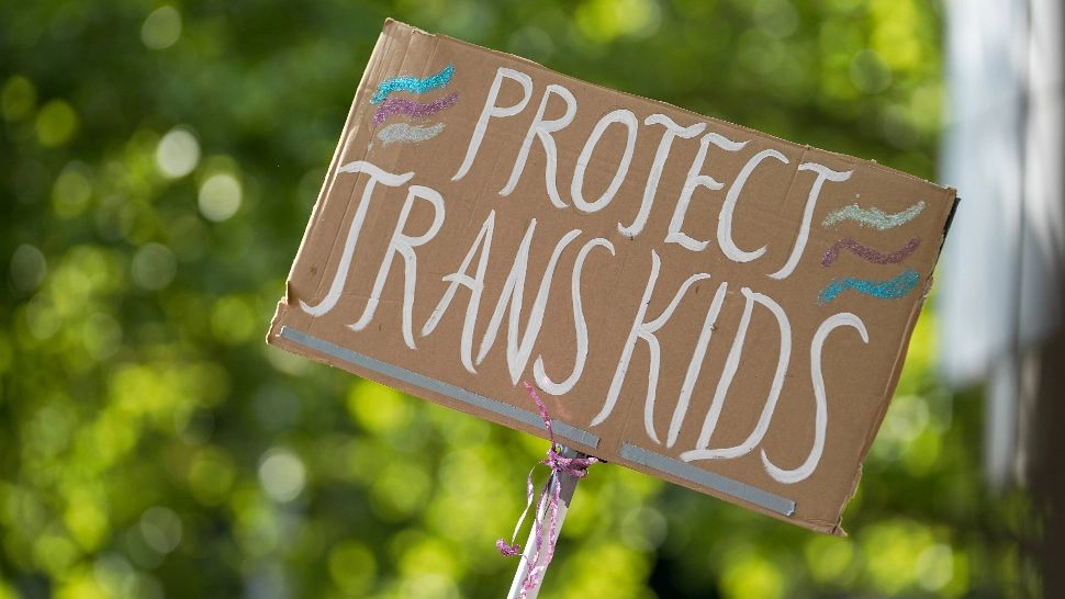 Este oficial! A doua țară UE în care minorii au dreptul să își schimbe legal genul