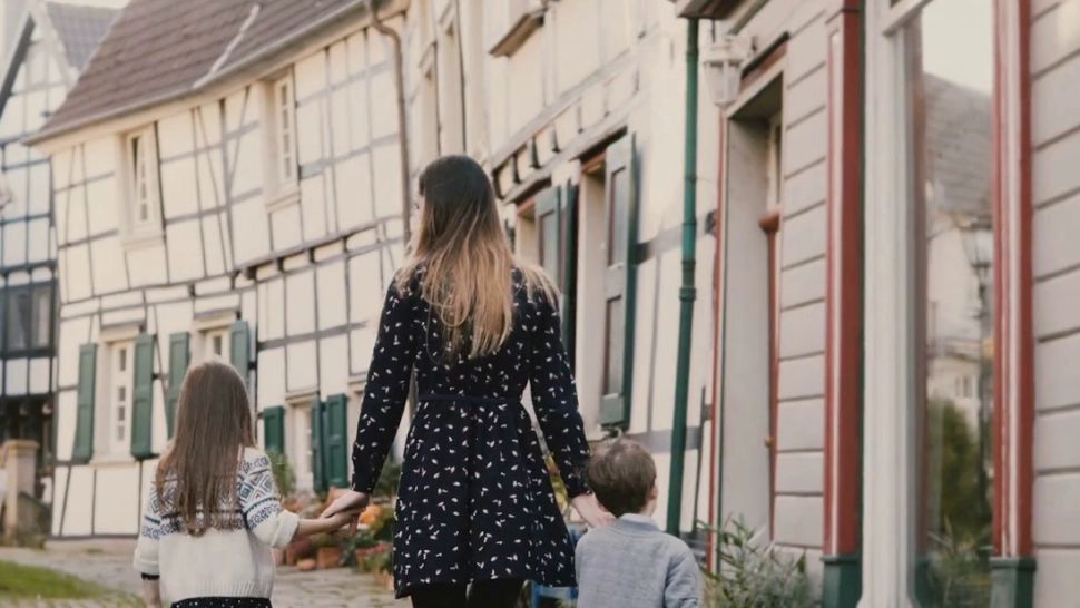 Ce fel de mamă eşti, în funcţie de zodia în care te naști - Copiii o preferă cu adevărat doar pe una - Este unică