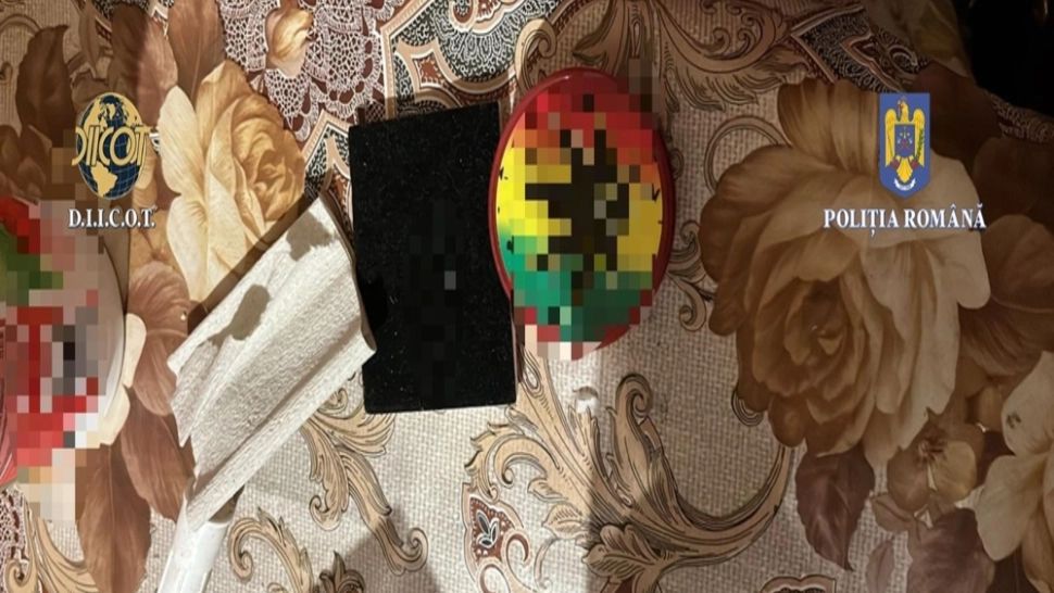 Percheziții în  județul Suceava, la traficanții de droguri: 8 persoane duse la audieri