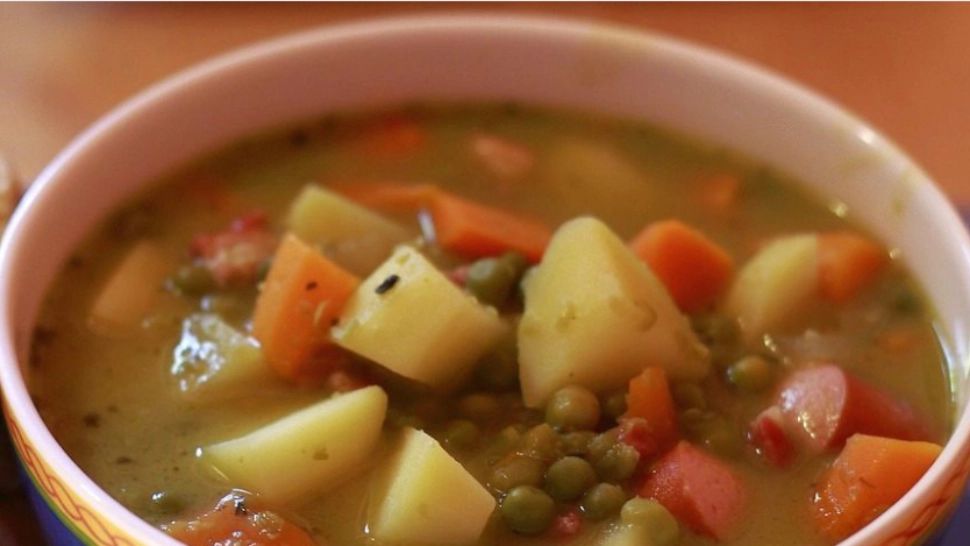 Ingredientul care transformă ciorba în otravă: toată lumea îl folosește