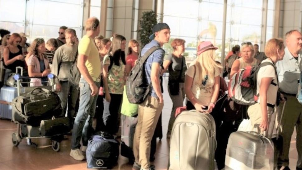 Țara care interzice intrarea ucrainenilor și rușilor: "Au comportamente neadecvate" - Ucrainenii dau vina pe ruși