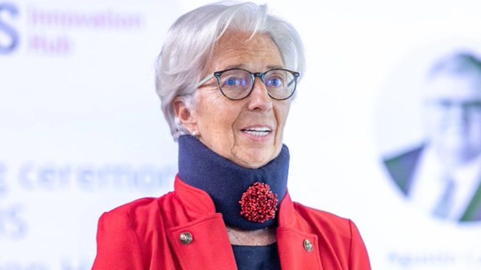Șefa Băncii Centrale Europene - Christine Lagarde, rănită într-un accident de mașină - Apariție neașteptată la Frankfurt - FOTO