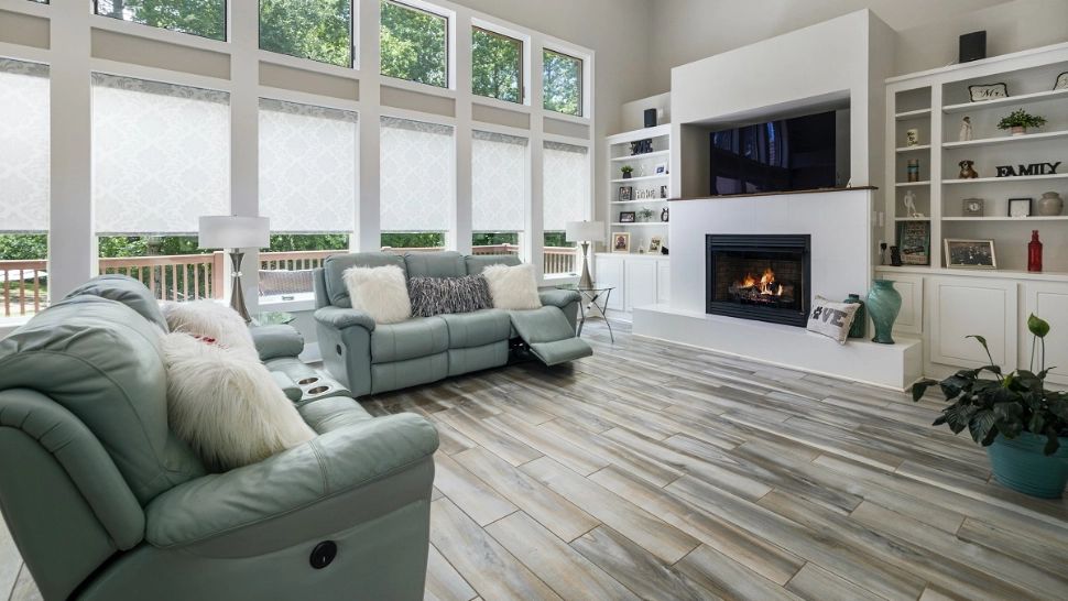 Lasă-te fermecat de un șemineu electric de TOP, ce oferă căldură și o iluzie de flacără realistă! (P)