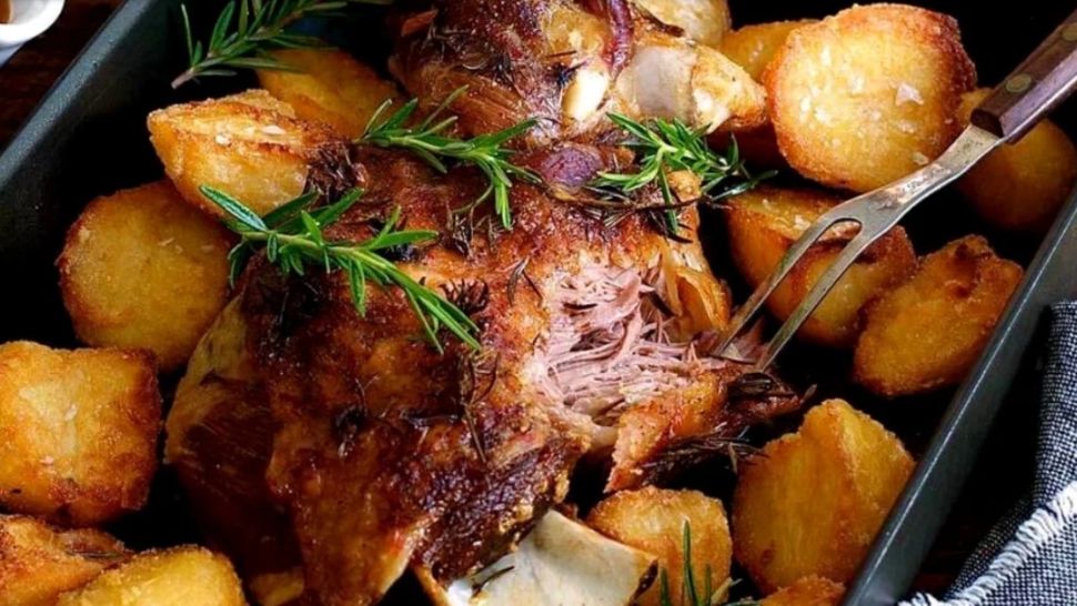 Ce trebuie să pui în FRIPTURA DE MIEL, ca să iasă ca la restaurant. Cea mai delicioasă REȚETĂ: masa de Paște va fi un FESTIN!