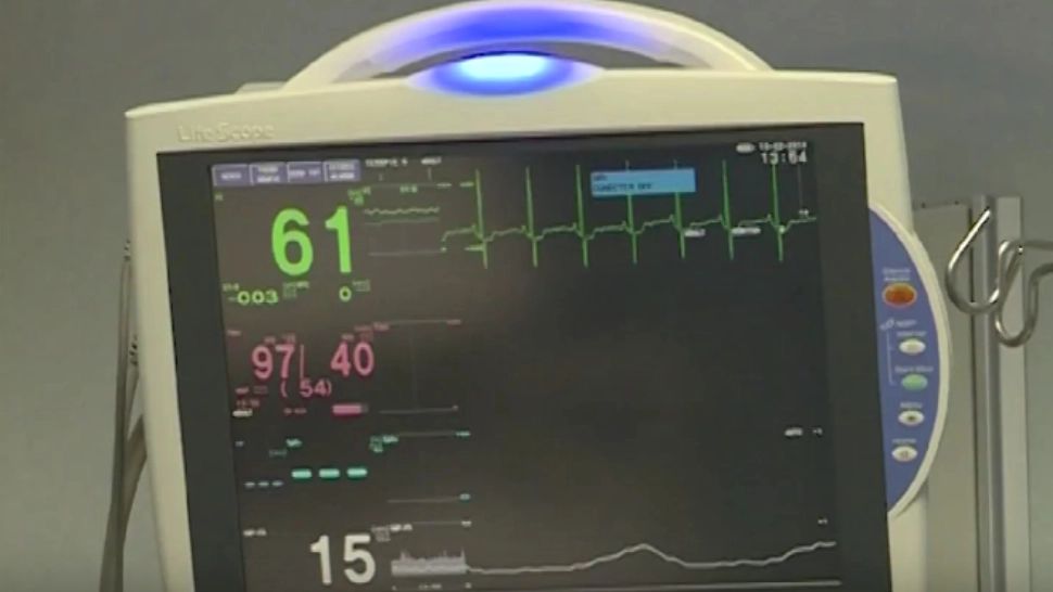 Bucătăreasa unui spital din Suceava găsită inconștientă în baia unității medicale! Femeia s-ar fi intoxicat cu sodă caustică