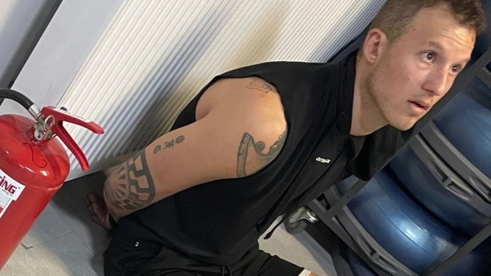 Un membru al unei grupări de supremație albă, simpatizant al lui Trump, a fost reținut la București