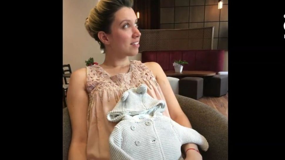 Povestea copilei care privește către cer. Mama sa a fost ucisă de bacteriile din spital 