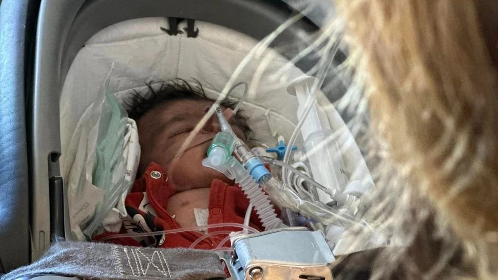 Zborurile medicale, șansa la viața pentru copiii bolnavi ai României. Vieți salvate de asociația Blondie