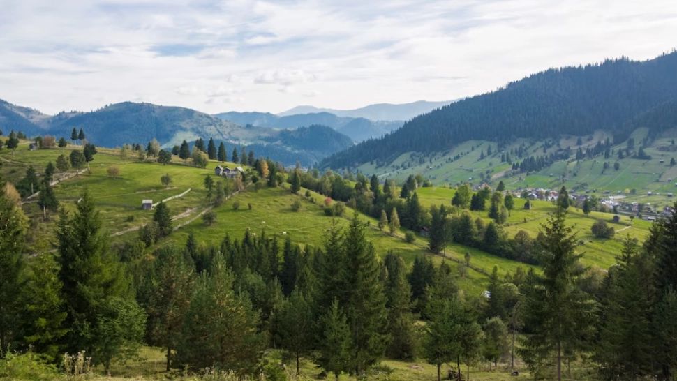 Luxul de la noi de acasă. Bucovina a fost inclusă într-un circuit turistic care costa 130.000 de persoană
