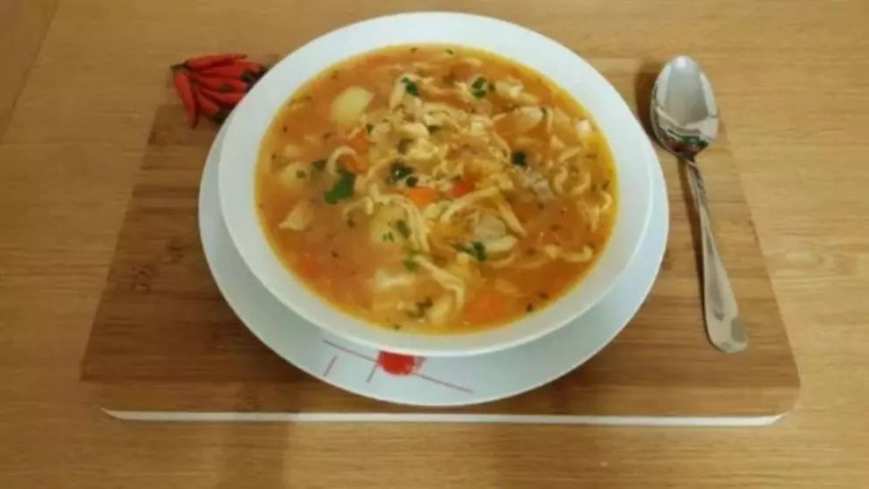 Obiceiul care face ciorba otravitoare. Toate gospodinele fac asta fara sa-si dea seama