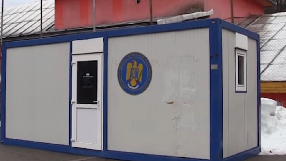 Situație dramatică în Hunedoara. Sute de oameni, obligați să trăiască în containere după seisme