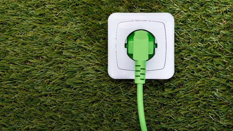 Aparatul care poate produce incendii dacă este lăsat prea mult în priză