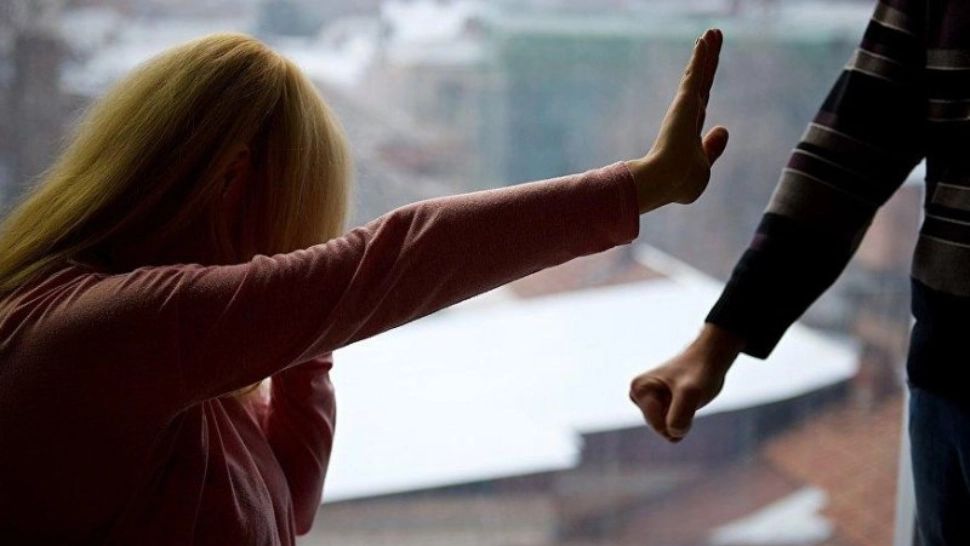 Instructor auto din Ilfov, reținut pentru șantaj și agresiune. I-a cerut unei tinere favoruri sexuale pentru a trece examenul