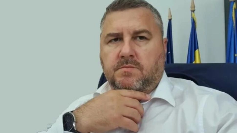 Gabriel Țuțu se odihnește după mita uriașă. Ministru: Rămâne la conducerea Romarm