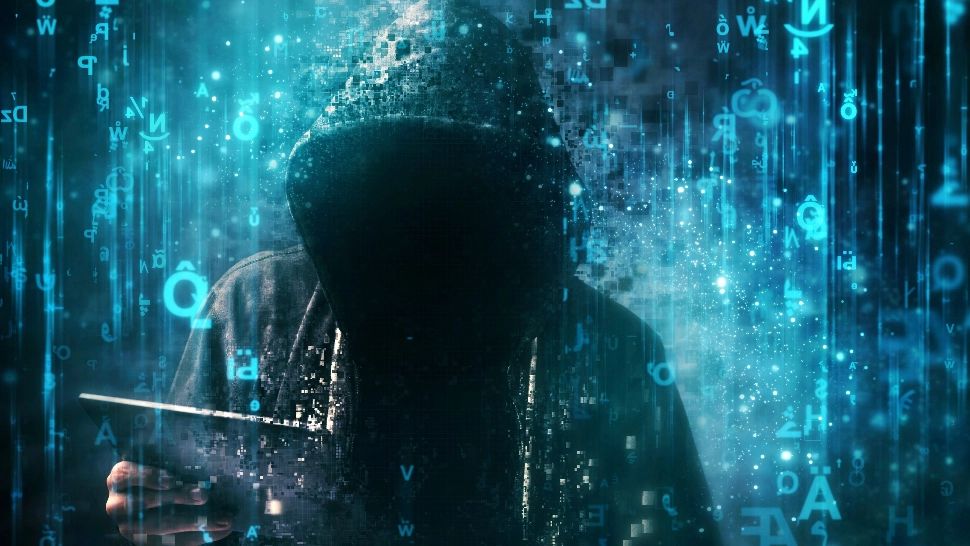 Noua metodă de fraudă online care face ravagii. Nume cunoscute, folosite de infractorii cibernetici 