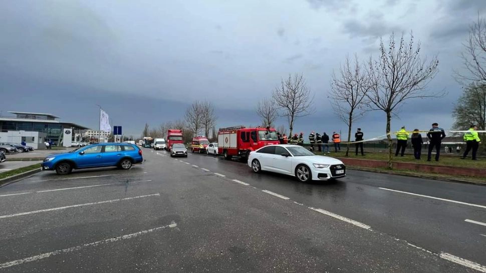 Cadavru descoperit în Dâmbovița, în zona Pasajului Nicolae Grigorescu - FOTO