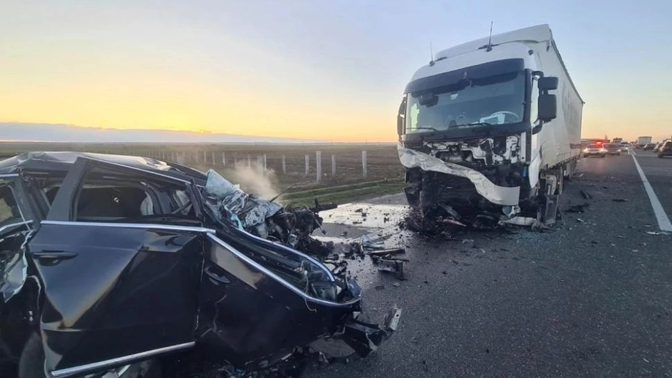 Mesaj tulburător lăsat de profesorul care a intrat intenționat cu mașina într-un TIR: „Am pierdut multe, ți-am lăsat toții banii“