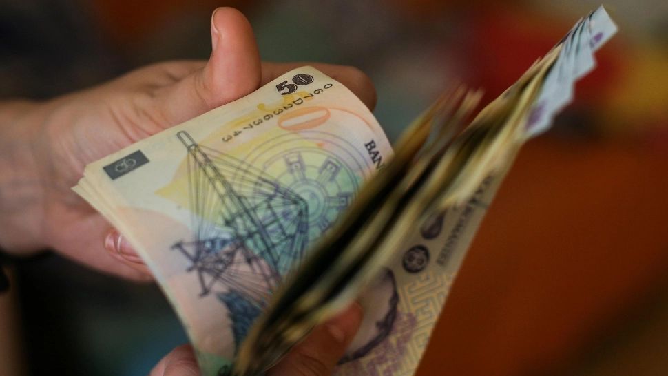 BNR a anunțat o nouă scădere a indicelui ROBOR la 3 luni. Credite puțin mai ieftine pentru români