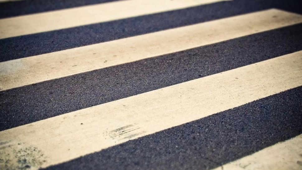  Elev lovit pe trecerea de pietoni, în centrul orașului Suceava! Șoferul a fugit de la locul accidentului