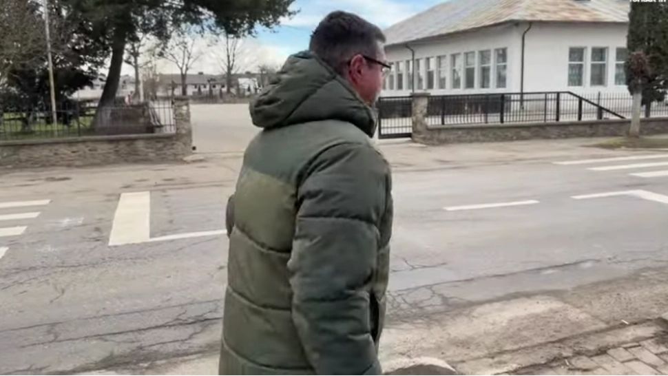 Dorel a produs o minune rutieră în Rădăuți: trecerea de pietoni dublă continuă