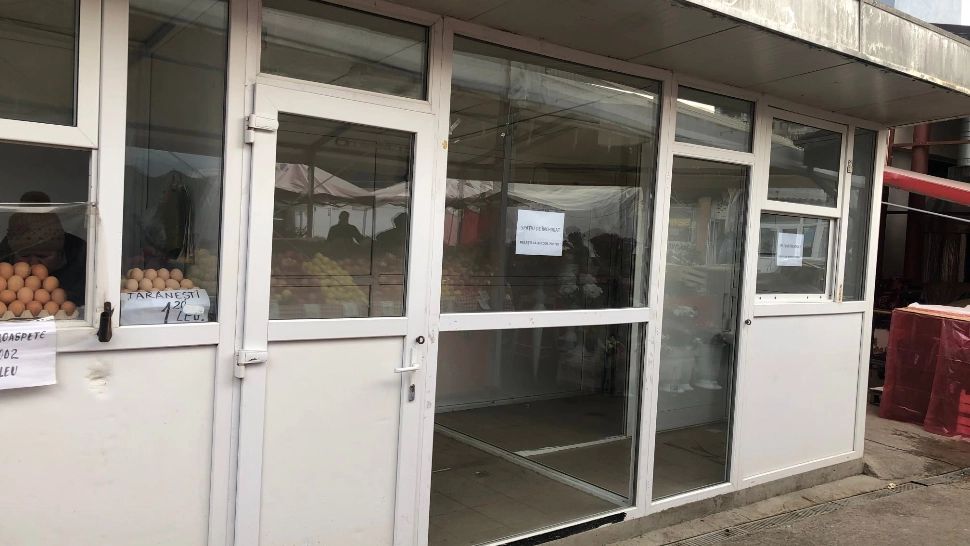  Una dintre cele mai mari piețe din Bucuresti, închisă parțial de ANPC. „Tarabele dezmembrate şi mizeria” i-au îngrozit pe inspectori 