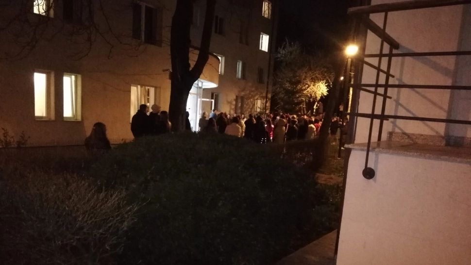 Momente de PANICĂ într-un cămin studențesc din municipiul Suceava! Un început de incendiu a pus toată lumea pe jar