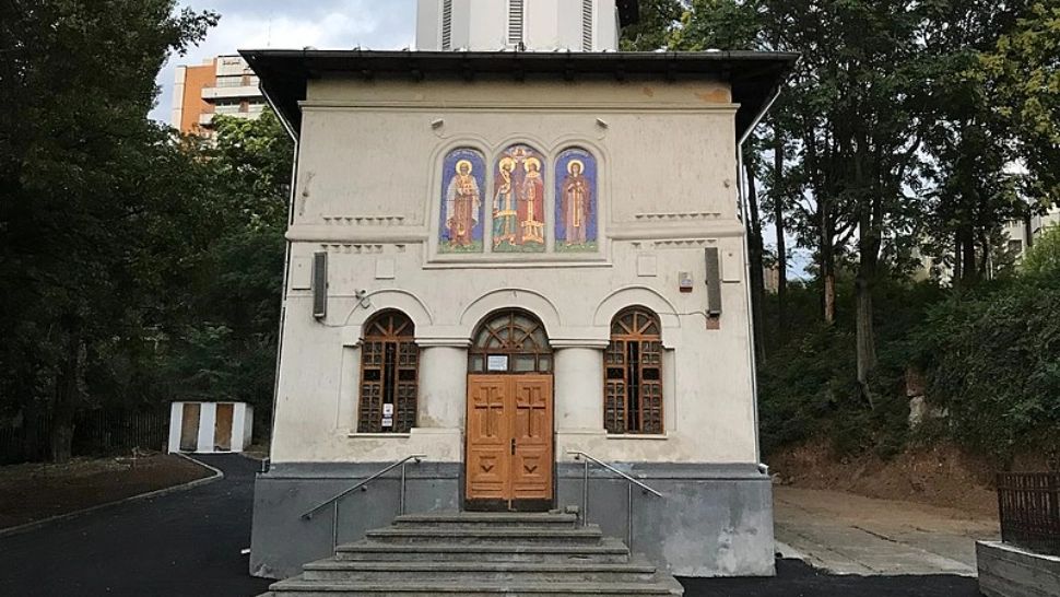 Zeci de biserici amendate pentru nerespectarea normelor de securitate la incendiu