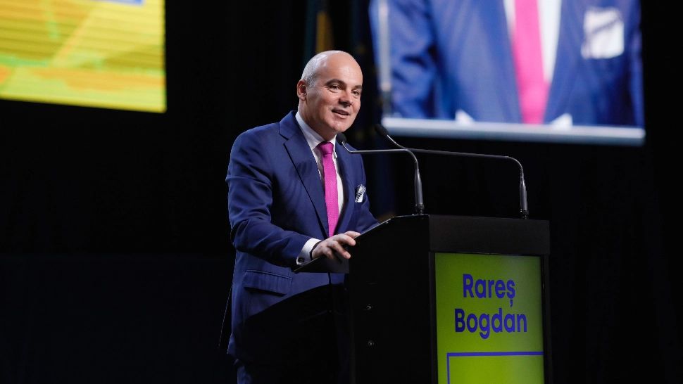 Rareș Bogdan dă cărțile pe față după ședința PNL: Vreau poziția de vicepremier la rotativă. Finanțele și Transporturile trebuie să fie la PNL 