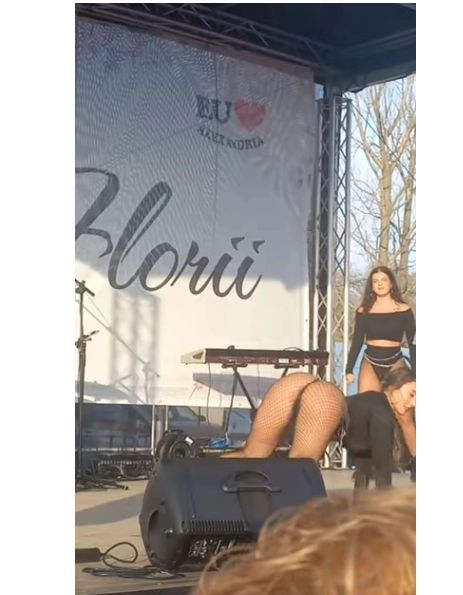 Show lasciv în fața a sute de copii, la un eveniment de Florii, la Alexandria! "Dansul purificării", viral în online - VIDEO 