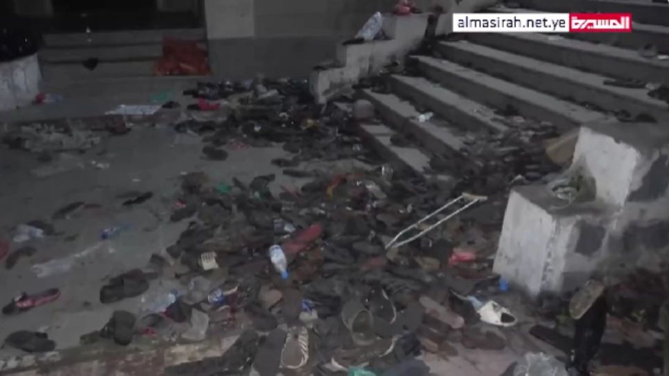 Cel puţin 85 de persoane, UCISE într-o busculadă în timpul unei acţiuni caritabile, în Yemen. Imagini cu HAOSUL general - VIDEO