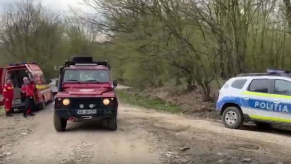 Bărbat găsit mort în pădure, pe munte! Intervenție extremă a salvamontiștilor