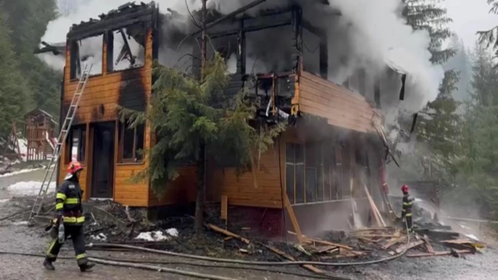 Cabană făcută scrum în județul Suceava! Ce a cauzat incendiul