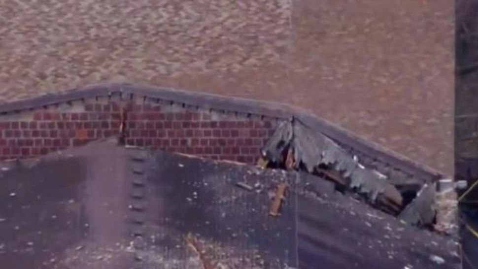 Acoperișul unui teatru s-a prăbușit în timpul unui concert - O persoană a murit