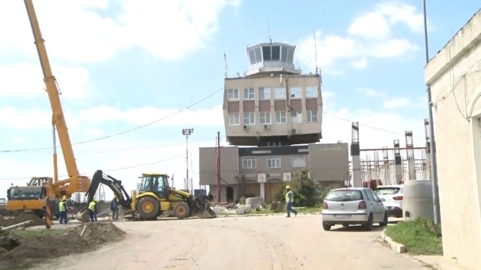 Aeroportul din Tulcea, internațional doar pe hârtie - milioane de lei pentru un număr infim de turiști