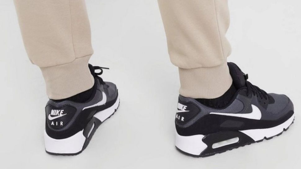 Nike Air Max 90 - un model legendar pentru bărbați și femei (P)