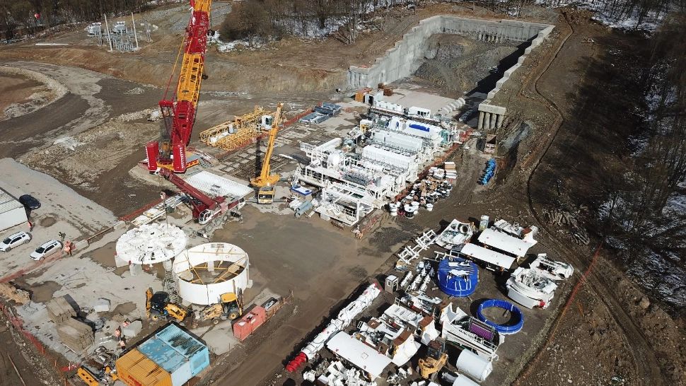 Grecii de la AKTOR încep cel mai mare și mai dificil proiect feroviar din România: 4 tuneluri de peste 24 km străpung Carpații pentru calea ferată Brașov-Sighișoara