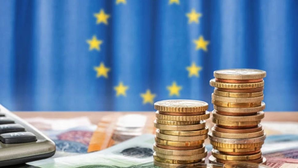 Șoc pe piața valutară. Euro a atins un nou maxim istoric