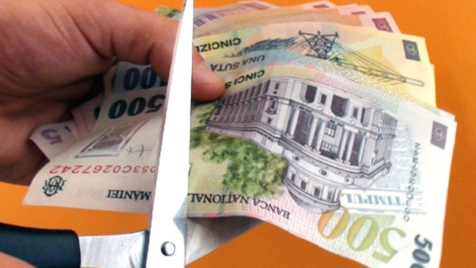 "Generozitate" fără mărgini din partea unuia dintre administratorii unuia dintre azilele groazei - Cum a fost surprins bărbatul și cine sunt "beneficiarii" - FOTO