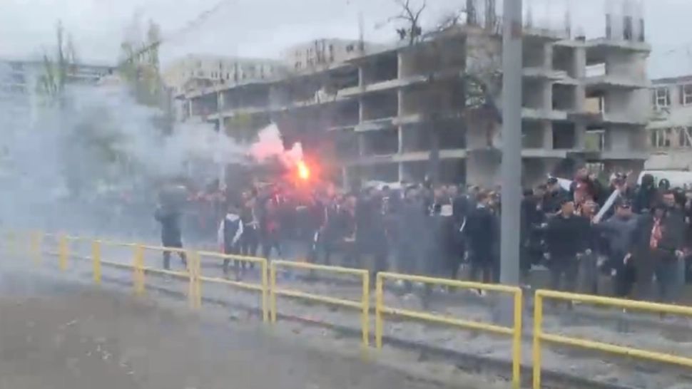 VIOLENȚE fără precedent pe stadion între suporterii STEAUA-DINAMO și forțele de ordine! Sancțiunile aplicate