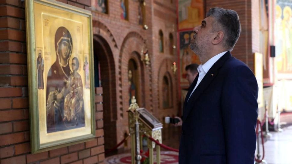 Înainte de marea rotativă guvernamentală principalii lideri politici au fost surprinși în ipostaze inedite