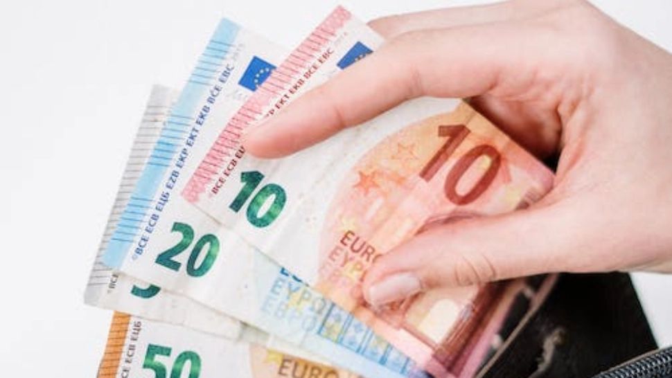 Condamnată pentru că a „vândut” locuri de muncă fictive la spitalul din Galați. Cât cerea pentru un post de asistent medical