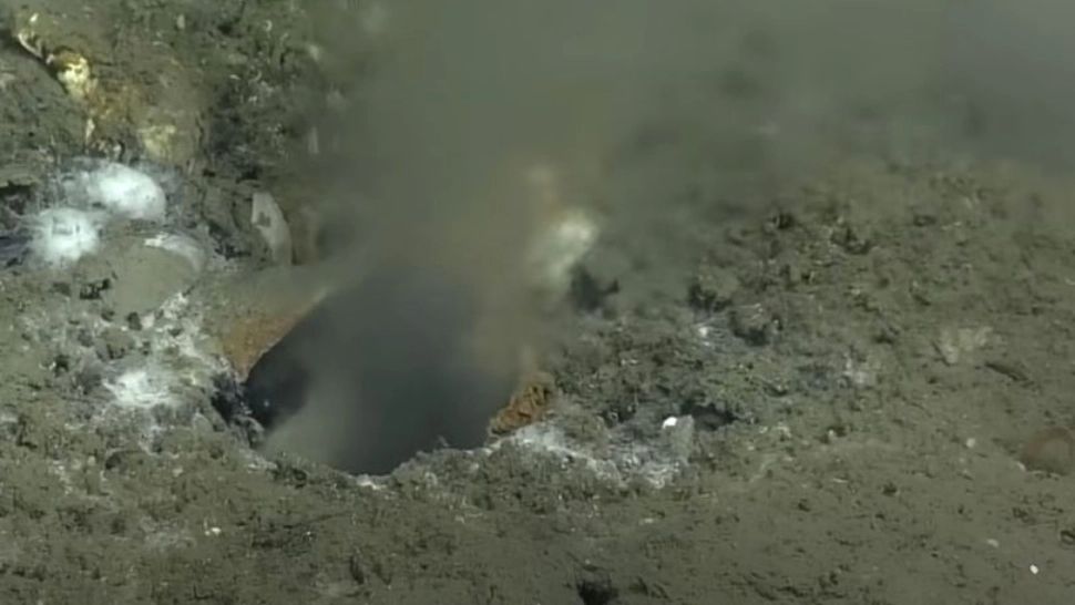 Iluzia optică de coșmar. Ce ce întâmplă în adâncul mării? E calea spre centrul Pământului