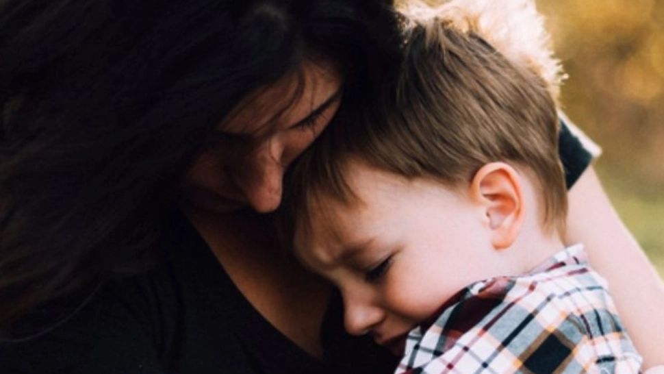 Proiect nou pentru părinții din România - În ce condiții pot munci de acasă mai multe zile în fiecare lună